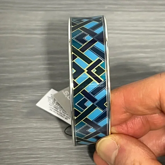 NTW Chico's Silver and Enamel Bangle Bracelet with Chevron Design - Picture 4 of 10